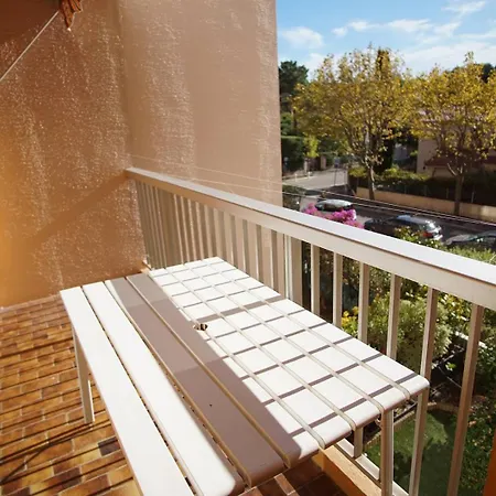 Studio Avec Cabine, Au Pin Rolland, Plage Et Commerces A Pieds Daire *